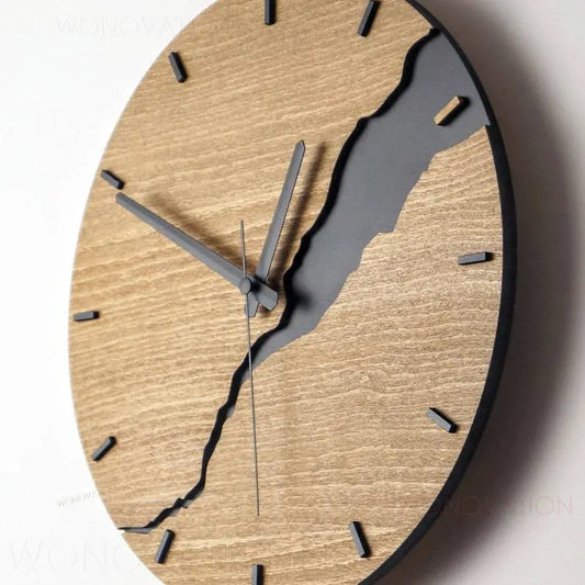 Timber Grandeur: The Exquisite Wooden Watch for the Elegant Connoisseur! clockncozy